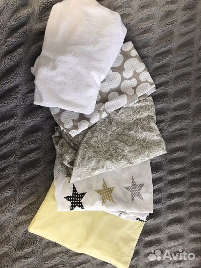 Простынь на резинке на круглую кроватку