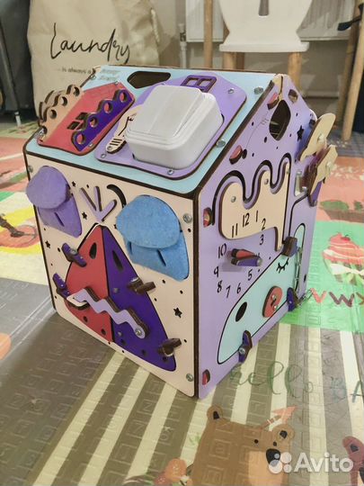 Бизиборд домик со светом 31-25-25см