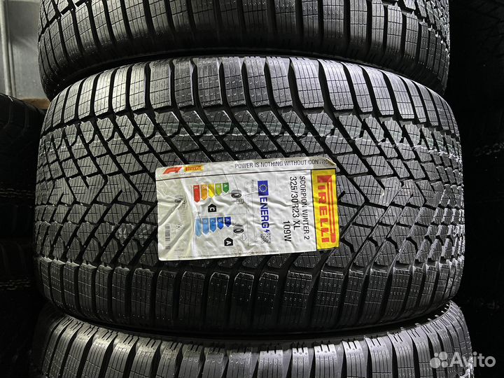 Pirelli Scorpion Winter 2 285/35 R23 и 325/30 R23 110W