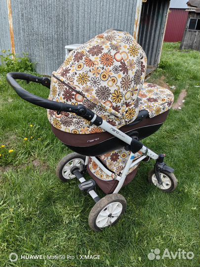 Прогулочная детская коляска