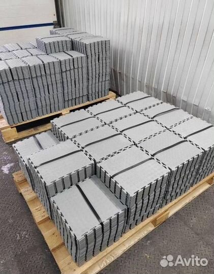 Модульная пвх плитка в автосервис / сто