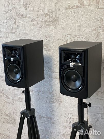 Студийные мониторы JBL 305P mkii
