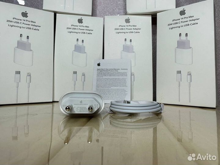 Зарядка на iPhone 20w + lightning