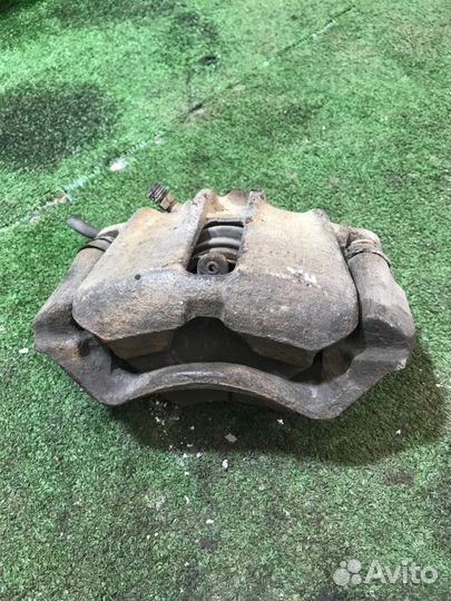 Суппорт передний левый Audi 80 B3 JN 1.8 1990