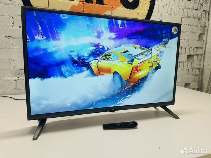 Большой свежий Hi 82см SMART TV с Алисой