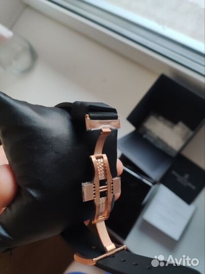 Часы швейцарские