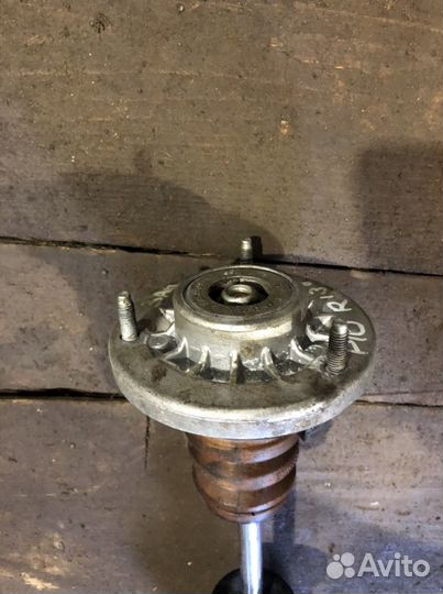 Задняя стойка bmw f10