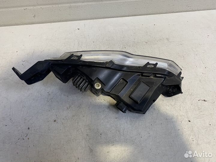 Ford Explorer c 2018 - птф правая (ходовой огонь)