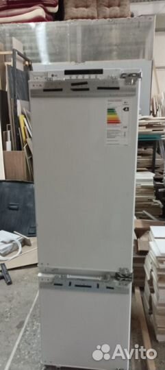 Встраиваемый холодильник LG