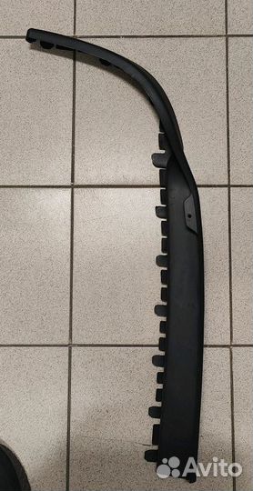 Спойлер переднего бампера правый VW Passat B3