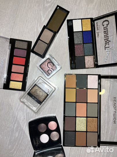 Косметика, тени и все для глаз