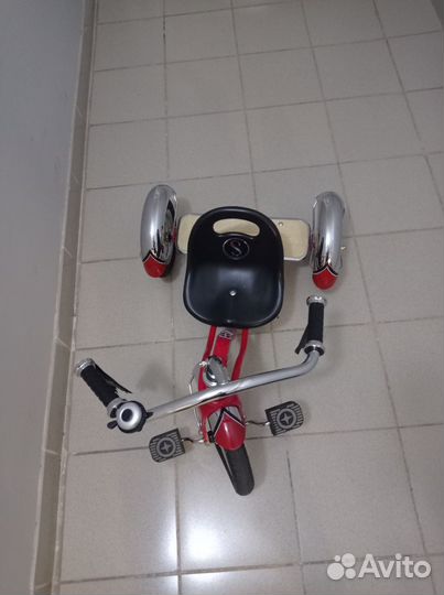 Детский велосипед Schwinn Roadster Trike