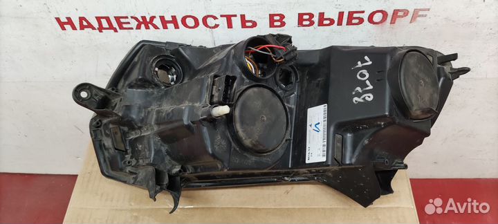 Фара передняя правая Renault Logan 2