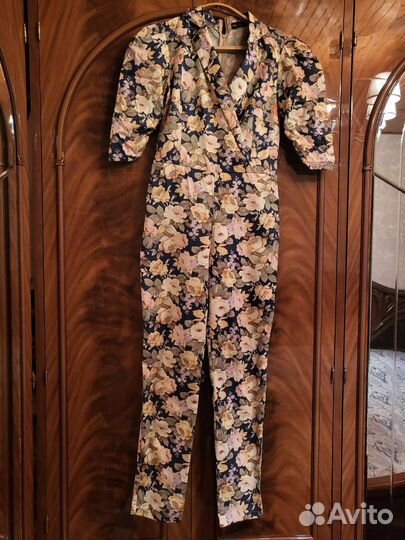 Комбинезон очень красивый 42