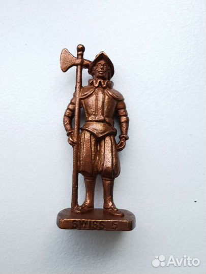 Швейцарская гвардия солдатики киндер 90е