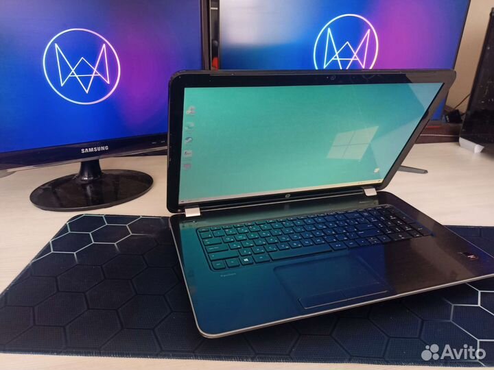 HP pavilion 17 e013sr