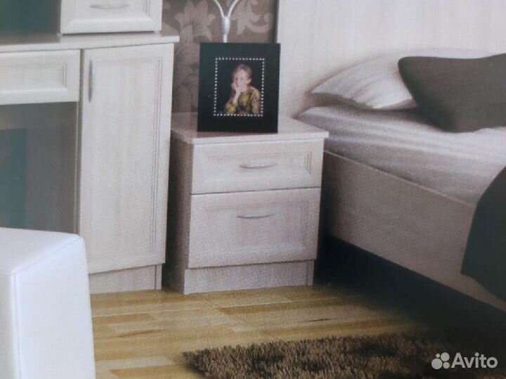 Тумба прикроватная