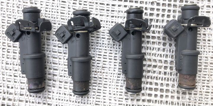 Пежо Ситроен форсунка бензиновая 01F003A