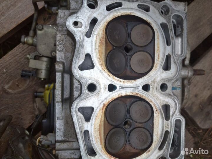 Головка двигателя Субару 2,5