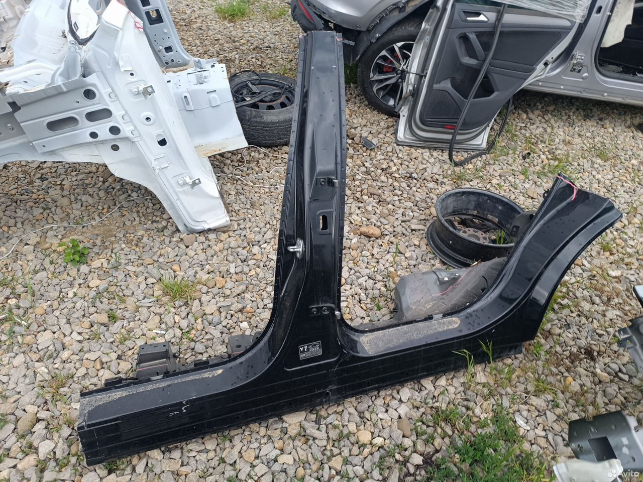 Порог левый боковина стойка двери Воях Фри Free