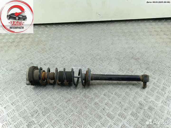 Стойка подвески задняя правая б/у Audi A4 B5 (1994-2001)