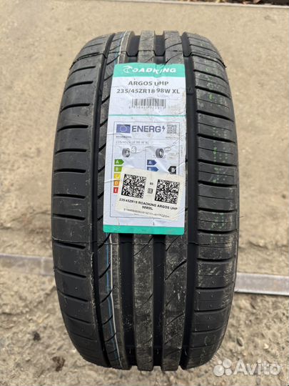Roadking Argos UHP 235/45 R18