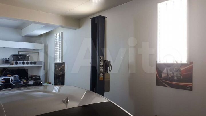 Гараж, > 30 м²