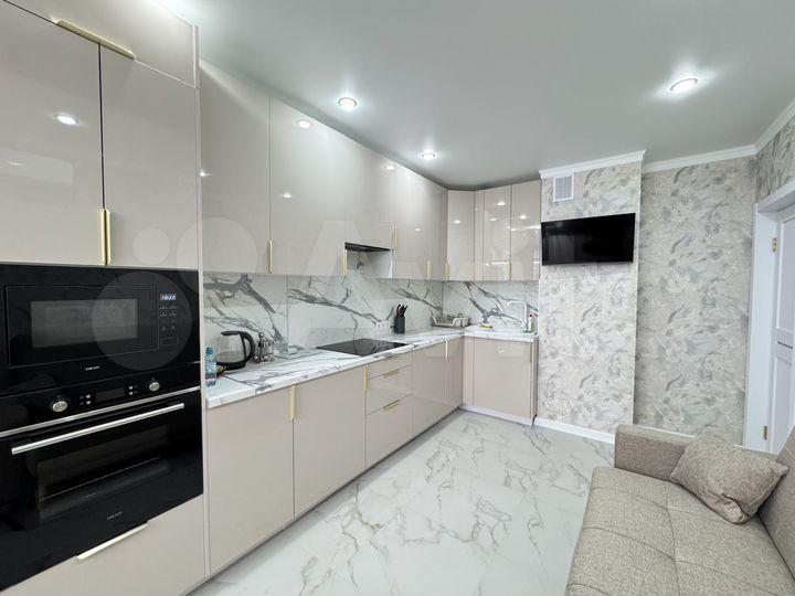 2-к. квартира, 50 м², 9/18 эт.