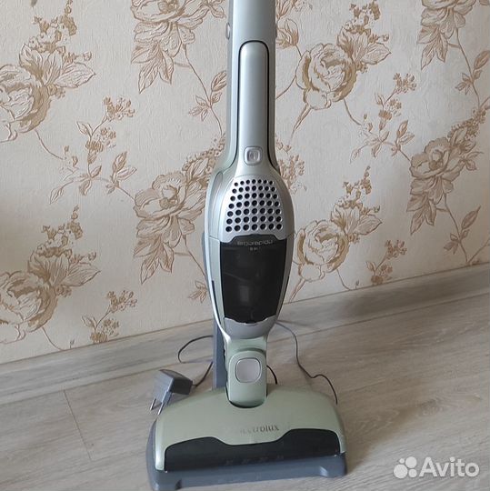 Беспроводной пылесос Electrolux (Рабочий)