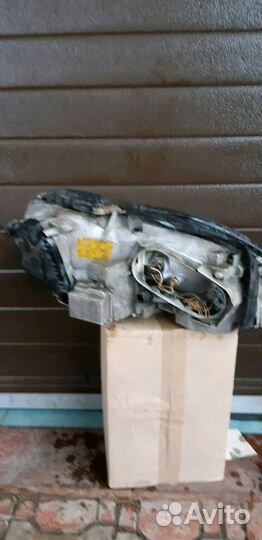 Передняя фара от мерседес s 220 ксенон