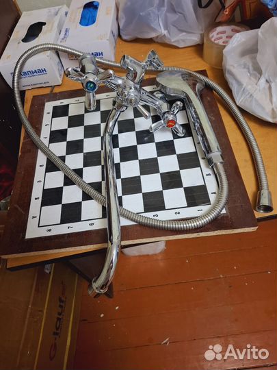 Смеситель для ванны с душем бу Frap