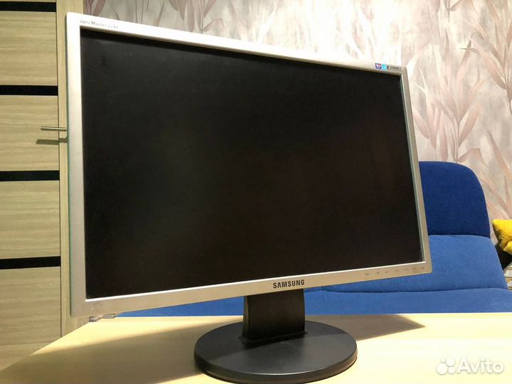 Монитор Samsung