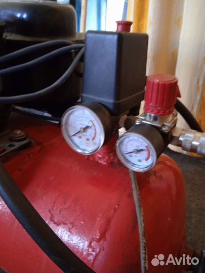 Воздушный компрессор