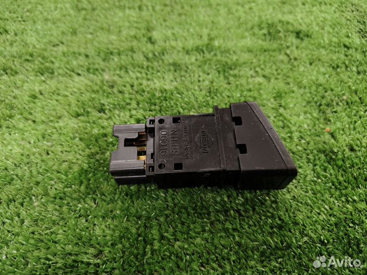 Кнопка аварийки Nissan almera n 16