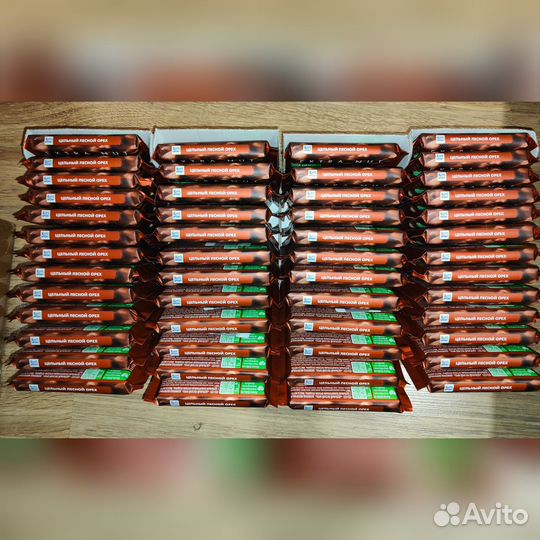 Шоколад Ritter Sport Extra Nut молочный с цельным