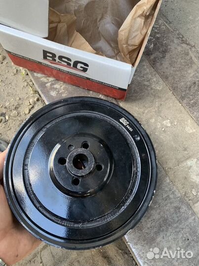 Шкив для vw t4 ACV новый