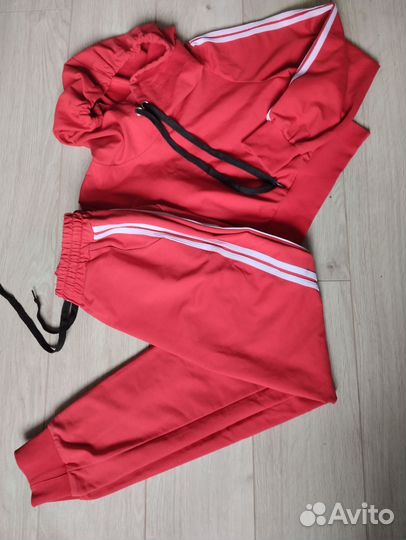 Спортивный костюм женский 42