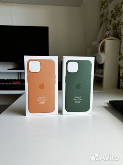 Оригинальные чехлы iPhone 13