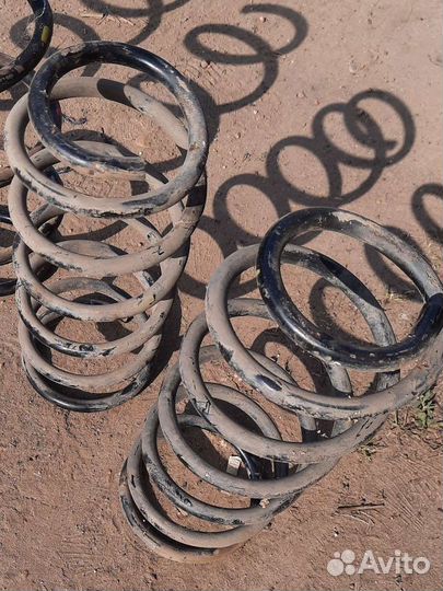 Задние пружины на Hyundai solaris и Kia Rio