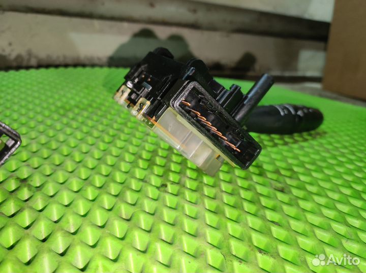 Переключатель поворотов подрулевой Kia Rio