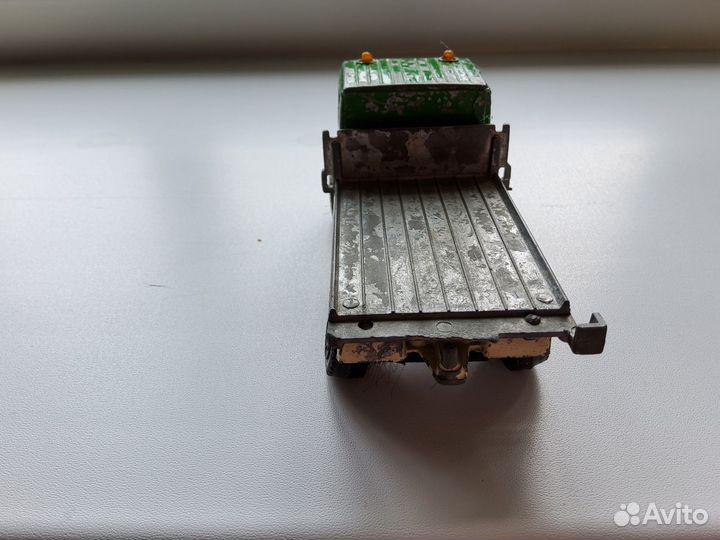 Модель грузовика