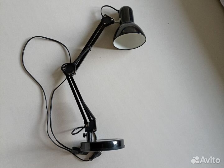 Лампа настольная черная