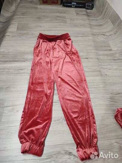 Лучший женский костюм 42 (S)