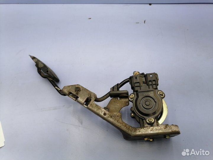 Педаль газа Nissan Sunny QB15 QG18DD 2001