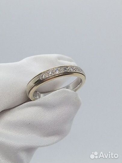 Кольцо с природным камнем Золото