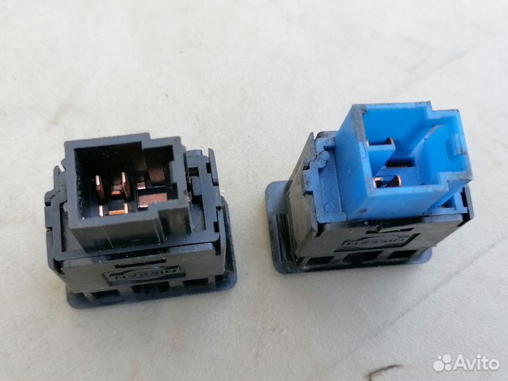 Кнопка обогрева сиденья Nissan Almera N15 1995-00