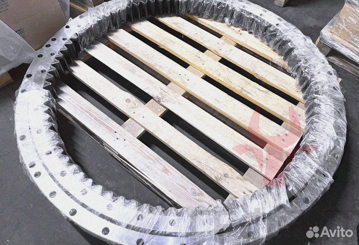 Опорно-поворотный круг Hitachi ZX250K-3 9245728