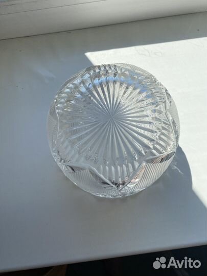 Хрустальная ваза