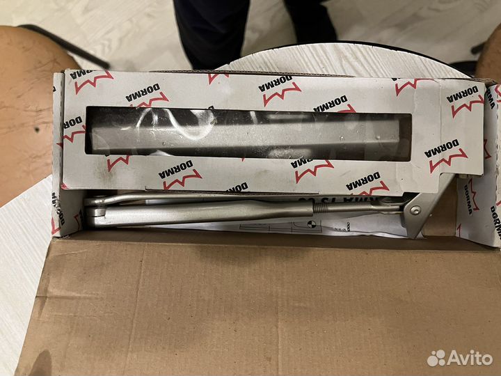 Доводчик дверной