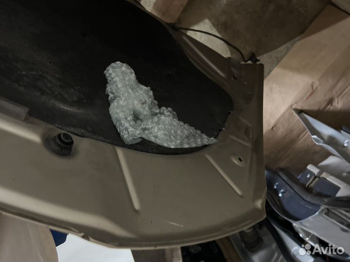 Капот на volkswagen passat б6